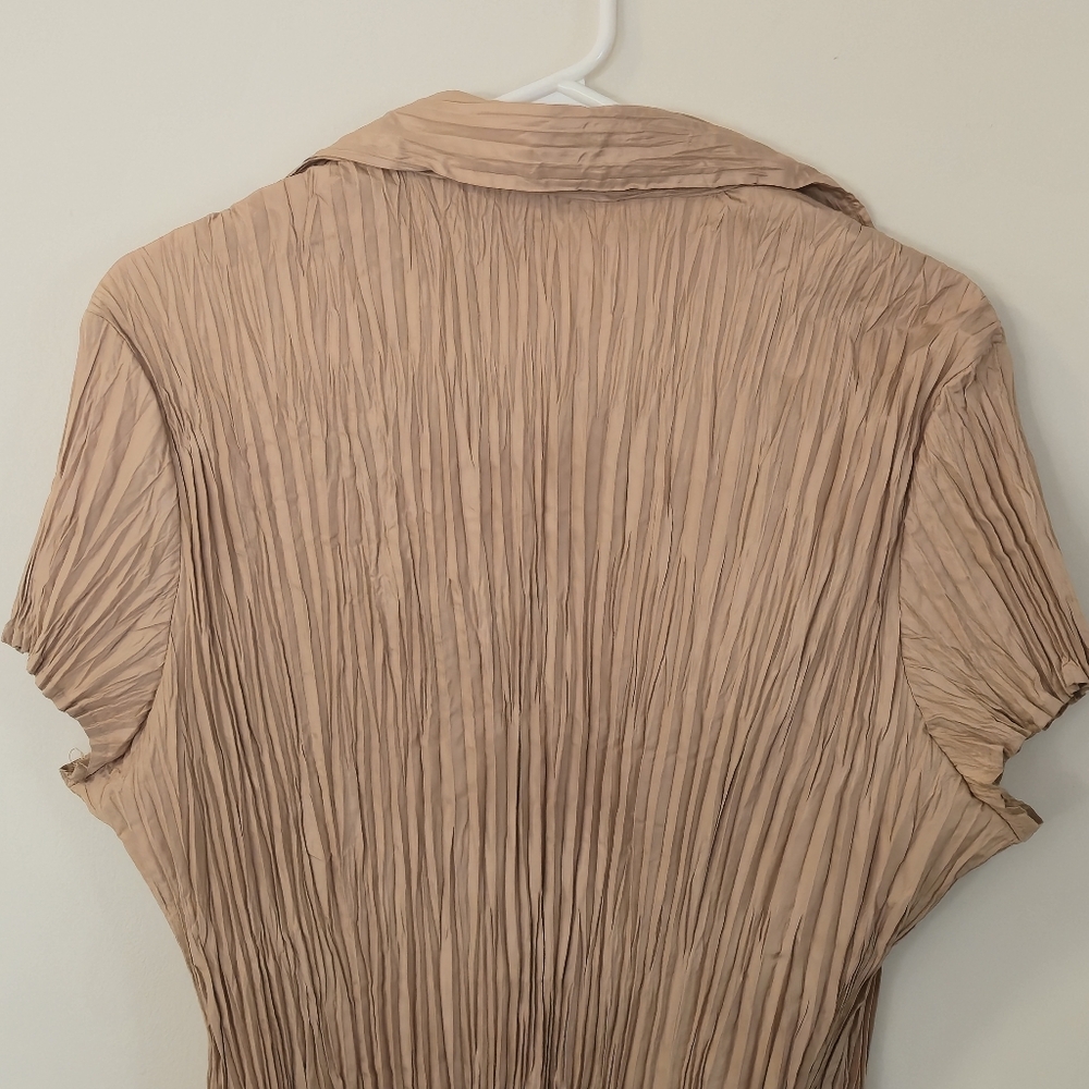 Bellissima XL Tan Micro Pleated Crinkle Button Up Coastal Minimalist Top - Picture 8 of 14